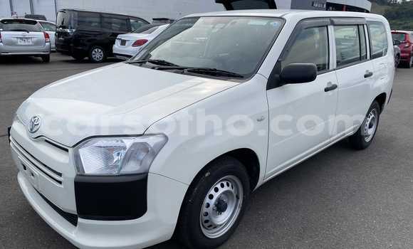 Acheter Occasion Voiture Toyota Probox Blanc à Maseru, Maseru