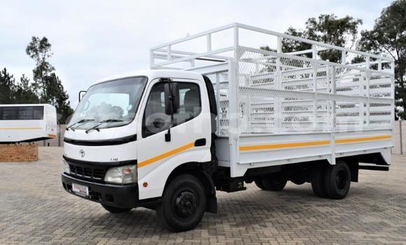 Buy Used Toyota Dyna White Truck in Maseru in Maseru Buy Used Toyota Dyna White Truck in Maseru in Maseru