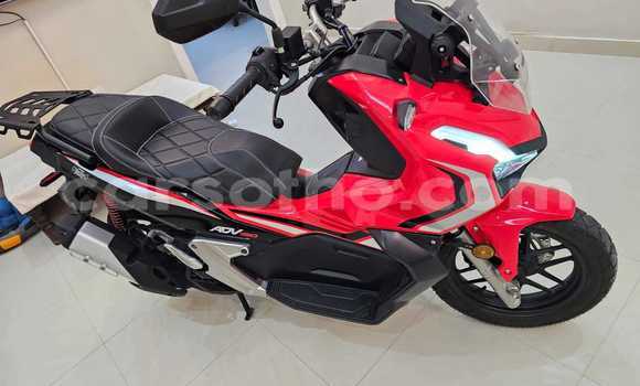 Sayi Na hannu Honda Scooters Red Motsi in Maseru a Maseru