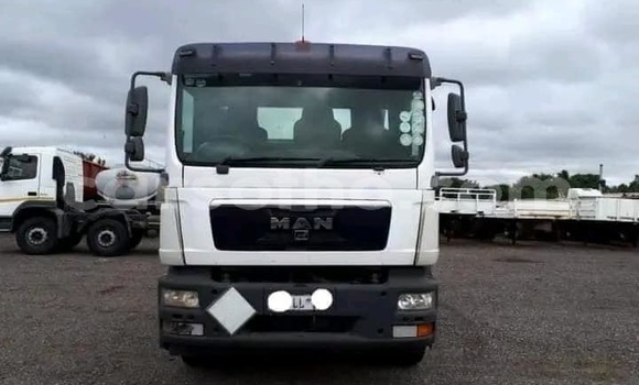 Sayi Na hannu Volvo F4 Other Babbar mota in Maseru a Maseru Sayi Na hannu Volvo F4 Other Babbar mota in Maseru a Maseru