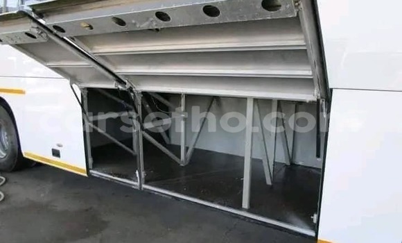 Sayi Na hannu Komatsu D31S White Babbar mota in Maseru a Maseru Sayi Na hannu Komatsu D31S White Babbar mota in Maseru a Maseru