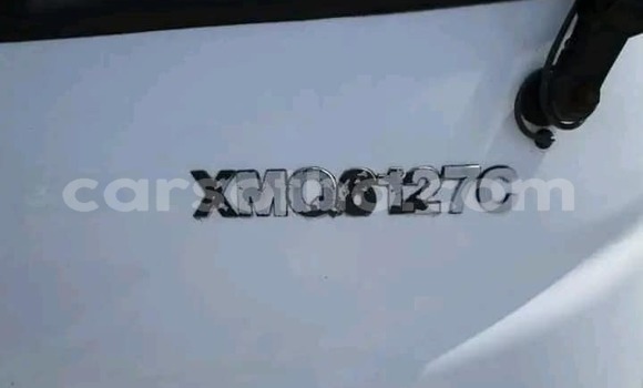 Sayi Na hannu Komatsu D31S White Babbar mota in Maseru a Maseru Sayi Na hannu Komatsu D31S White Babbar mota in Maseru a Maseru