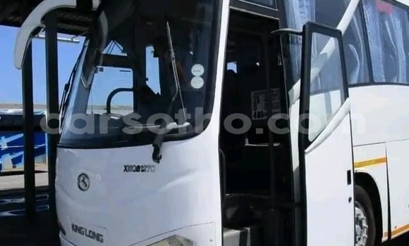 Sayi Na hannu Komatsu D31S White Babbar mota in Maseru a Maseru Sayi Na hannu Komatsu D31S White Babbar mota in Maseru a Maseru