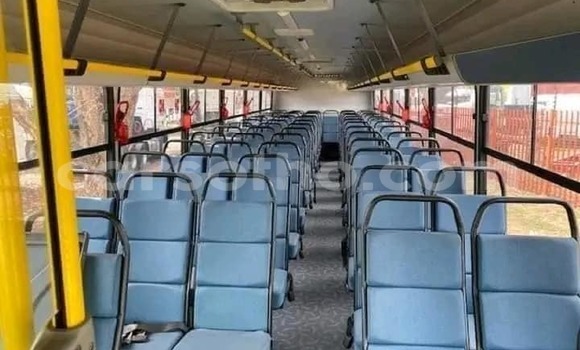 Sayi Na hannu Mercedes‒Benz Truck White Babbar mota in Maseru a Maseru Sayi Na hannu Mercedes‒Benz Truck White Babbar mota in Maseru a Maseru