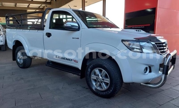 Buy Used Toyota Hilux White Car in Maseru in Maseru Buy Used Toyota Hilux White Car in Maseru in Maseru