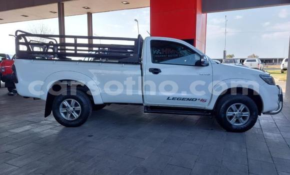 اشتري مستعمل Toyota Hilux White سيارة في Maseru في Maseru اشتري مستعمل Toyota Hilux White سيارة في Maseru في Maseru