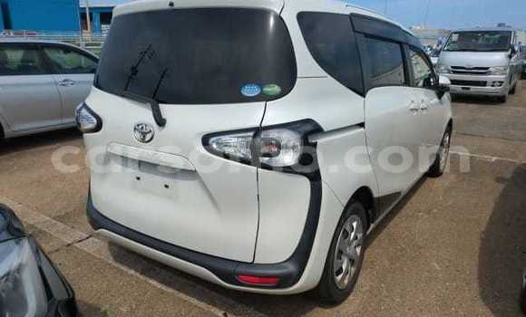 Buy Used Toyota Sienta White Car in Maseru in Maseru Buy Used Toyota Sienta White Car in Maseru in Maseru