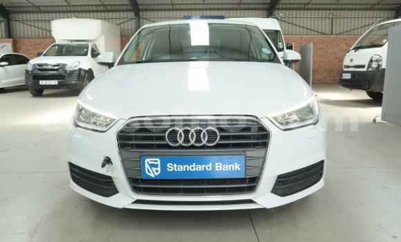 Sayi Na hannu Audi A1 White Mota in Maseru a Maseru Sayi Na hannu Audi A1 White Mota in Maseru a Maseru