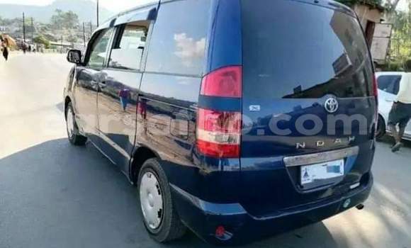 Sayi Na hannu Toyota Noah Other Mota in Maseru a Maseru Sayi Na hannu Toyota Noah Other Mota in Maseru a Maseru