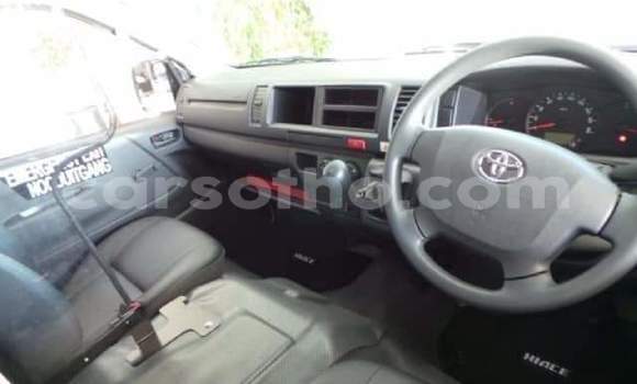 Sayi Na hannu Toyota Hiace White Mota in Maseru a Maseru Sayi Na hannu Toyota Hiace White Mota in Maseru a Maseru