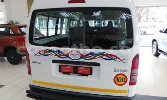 Sayi Na hannu Toyota Hiace White Mota in Maseru a Maseru Sayi Na hannu Toyota Hiace White Mota in Maseru a Maseru