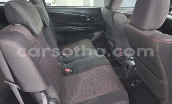 Sayi Na hannu Toyota Avanza Silver Mota in Maseru a Maseru Sayi Na hannu Toyota Avanza Silver Mota in Maseru a Maseru