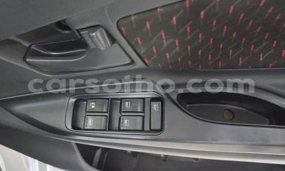 Sayi Na hannu Toyota Avanza Silver Mota in Maseru a Maseru Sayi Na hannu Toyota Avanza Silver Mota in Maseru a Maseru