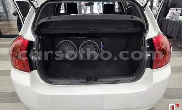 اشتري مستعمل Toyota Runx White سيارة في Maseru في Maseru اشتري مستعمل Toyota Runx White سيارة في Maseru في Maseru