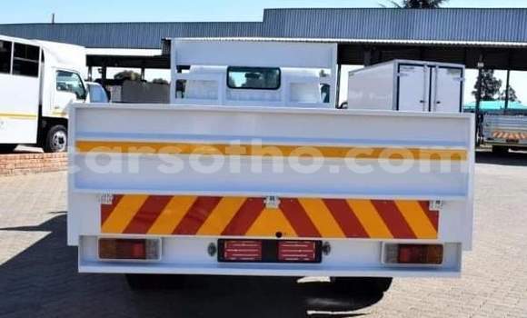 Acheter Occasion Utilitaire Toyota Dyna Blanc à Maseru, Maseru Acheter Occasion Utilitaire Toyota Dyna Blanc à Maseru, Maseru