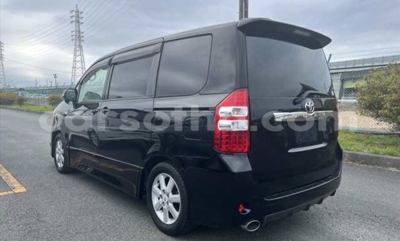 Sayi Na hannu Toyota Noah Black Mota in Maputsoe a Leribe Sayi Na hannu Toyota Noah Black Mota in Maputsoe a Leribe