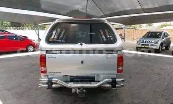 Sayi Na hannu Toyota Hilux Silver Mota in Maseru a Maseru Sayi Na hannu Toyota Hilux Silver Mota in Maseru a Maseru