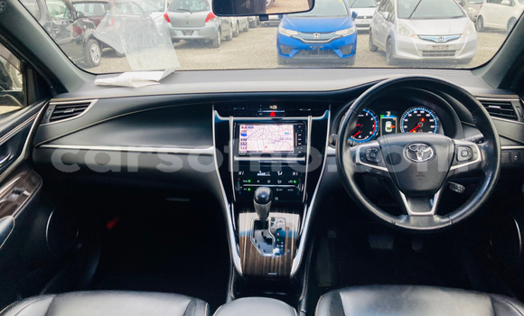 اشتري مستعمل Toyota Harrier Black سيارة في Maseru في Maseru اشتري مستعمل Toyota Harrier Black سيارة في Maseru في Maseru