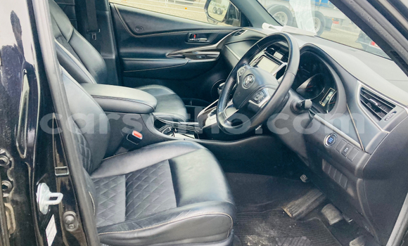اشتري مستعمل Toyota Harrier Black سيارة في Maseru في Maseru اشتري مستعمل Toyota Harrier Black سيارة في Maseru في Maseru