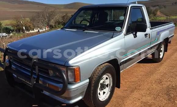 Sayi Na hannu Toyota Hilux Silver Mota in Maseru a Maseru