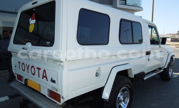 Buy Used Toyota Land Cruiser White Car in Import - Dubai in Maseru Buy Used Toyota Land Cruiser White Car in Import - Dubai in Maseru