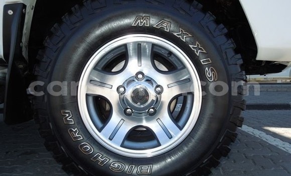 Buy Used Toyota Land Cruiser White Car in Import - Dubai in Maseru Buy Used Toyota Land Cruiser White Car in Import - Dubai in Maseru