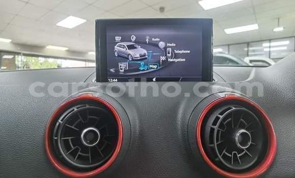 اشتري مستعمل Audi RS3 White سيارة في Maseru في Maseru اشتري مستعمل Audi RS3 White سيارة في Maseru في Maseru