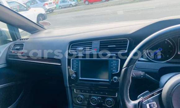 اشتري مستعمل Volkswagen Golf R White سيارة في Maseru في Maseru اشتري مستعمل Volkswagen Golf R White سيارة في Maseru في Maseru