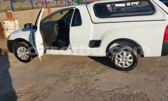 Sayi Na hannu Isuzu KB White Mota in Butha–Buthe a Thaba-Tseka Sayi Na hannu Isuzu KB White Mota in Butha–Buthe a Thaba-Tseka