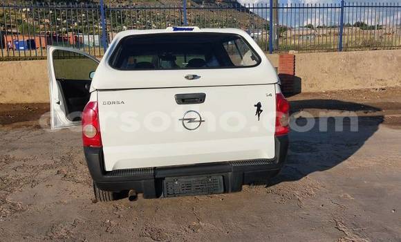 Sayi Na hannu Isuzu KB White Mota in Butha–Buthe a Thaba-Tseka Sayi Na hannu Isuzu KB White Mota in Butha–Buthe a Thaba-Tseka