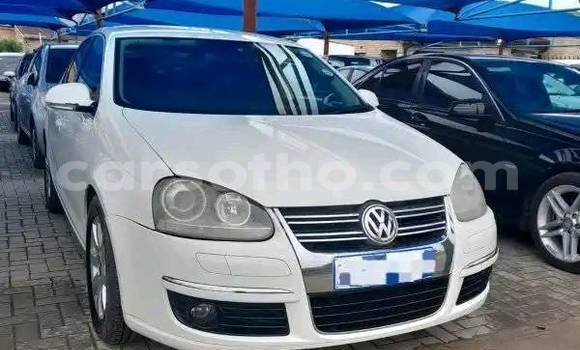Sayi Na hannu Volkswagen Jetta White Mota in Butha–Buthe a Thaba-Tseka Sayi Na hannu Volkswagen Jetta White Mota in Butha–Buthe a Thaba-Tseka