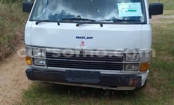 Sayi Na hannu Toyota Hiace White Mota in Mafeteng a Mafeteng Sayi Na hannu Toyota Hiace White Mota in Mafeteng a Mafeteng