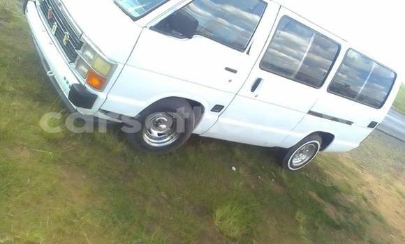 Sayi Na hannu Toyota Noah White Mota in Mafeteng a Mafeteng Sayi Na hannu Toyota Noah White Mota in Mafeteng a Mafeteng