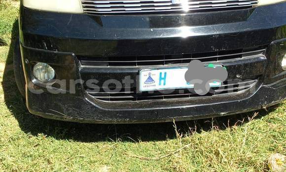 Sayi Na hannu Toyota Voxy Black Mota in Mafeteng a Mafeteng