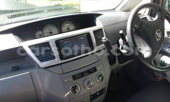 Sayi Na hannu Toyota Voxy Black Mota in Mafeteng a Mafeteng Sayi Na hannu Toyota Voxy Black Mota in Mafeteng a Mafeteng