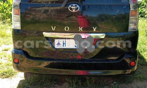 Sayi Na hannu Toyota Voxy Black Mota in Mafeteng a Mafeteng Sayi Na hannu Toyota Voxy Black Mota in Mafeteng a Mafeteng