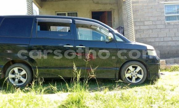 Sayi Na hannu Toyota Voxy Black Mota in Mafeteng a Mafeteng Sayi Na hannu Toyota Voxy Black Mota in Mafeteng a Mafeteng