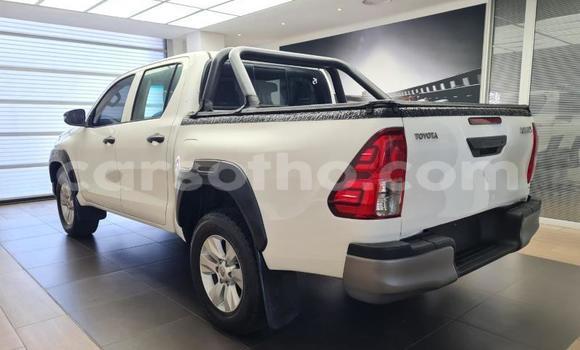 Buy Used Toyota Hilux White Car in Maseru in Maseru Buy Used Toyota Hilux White Car in Maseru in Maseru