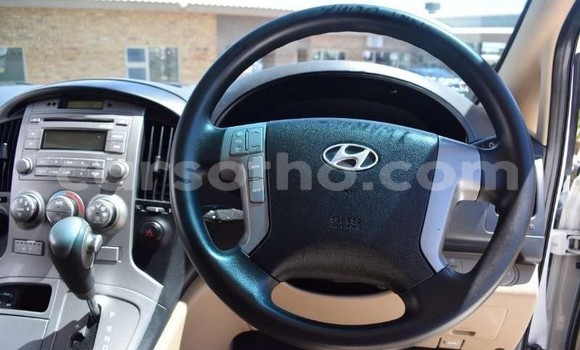 Sayi Imported Hyundai H1 White Mota in Import - Dubai a Maseru Sayi Imported Hyundai H1 White Mota in Import - Dubai a Maseru