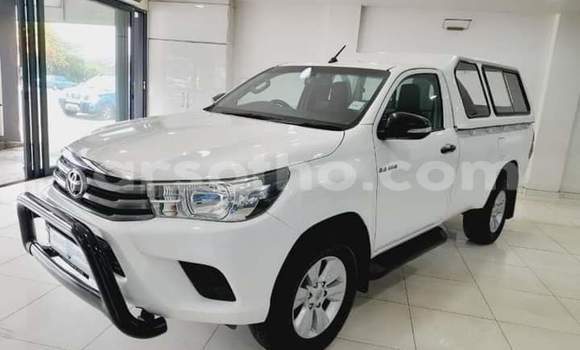 Buy Used Toyota Hilux White Car in Maseru in Maseru