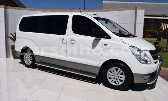 Sayi Imported Hyundai H1 White Mota in Import - Dubai a Maseru Sayi Imported Hyundai H1 White Mota in Import - Dubai a Maseru