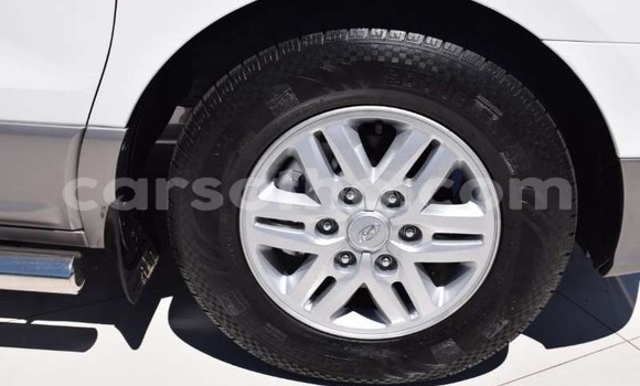 Sayi Imported Hyundai H1 White Mota in Import - Dubai a Maseru Sayi Imported Hyundai H1 White Mota in Import - Dubai a Maseru