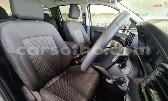 Sayi Na hannu Volkswagen Amarok White Mota in Maseru a Maseru Sayi Na hannu Volkswagen Amarok White Mota in Maseru a Maseru