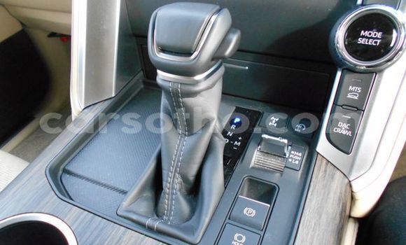 Sayi Na hannu Toyota Land Cruiser Black Mota in Maseru a Maseru Sayi Na hannu Toyota Land Cruiser Black Mota in Maseru a Maseru