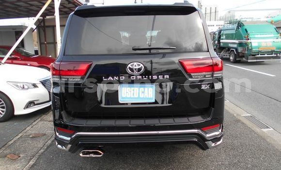 Sayi Na hannu Toyota Land Cruiser Black Mota in Maseru a Maseru Sayi Na hannu Toyota Land Cruiser Black Mota in Maseru a Maseru