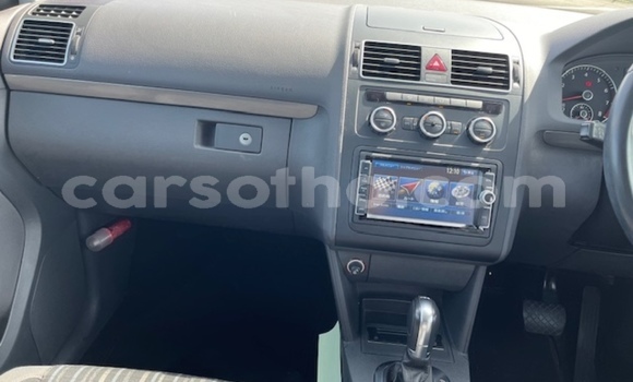 Sayi Na hannu Volkswagen Touran Black Mota in Maputsoe a Leribe Sayi Na hannu Volkswagen Touran Black Mota in Maputsoe a Leribe