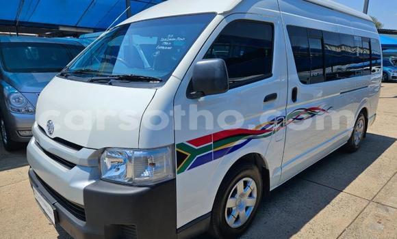 Buy Used Toyota Hiace White Car in Maseru in Maseru Buy Used Toyota Hiace White Car in Maseru in Maseru