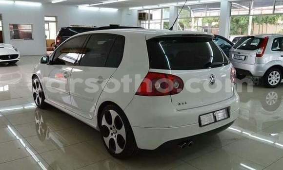 اشتري مستعمل Volkswagen Golf GTI White سيارة في Maseru في Maseru اشتري مستعمل Volkswagen Golf GTI White سيارة في Maseru في Maseru