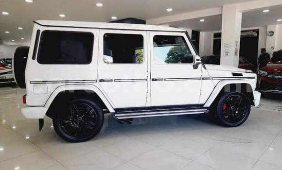 Sayi Na hannu Mercedes-Benz G-klasse White Mota in Maseru a Maseru Sayi Na hannu Mercedes-Benz G-klasse White Mota in Maseru a Maseru
