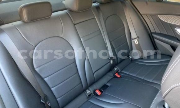 Sayi Na hannu Mercedes-Benz C–Class Red Mota in Maseru a Maseru Sayi Na hannu Mercedes-Benz C–Class Red Mota in Maseru a Maseru